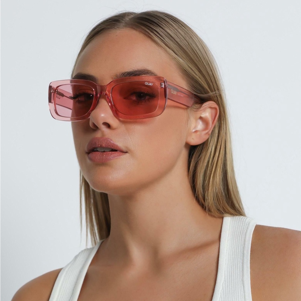 QUAY SUNGLASSES - YADA YADA PINK/PINK